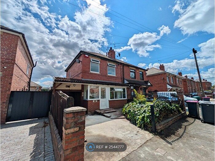 3 Bedroom Semi-Detached House To Rent In Wheatley Road, Kilnhurst, Mexborough, S64