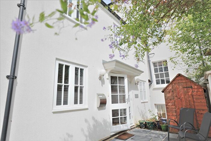 2 Bedroom Flat To Rent In Walton Lane - Maisonette, OX1