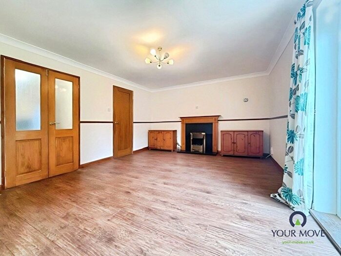 4 Bedroom End Of Terrace House To Rent In Barnett Close, Erith, DA8