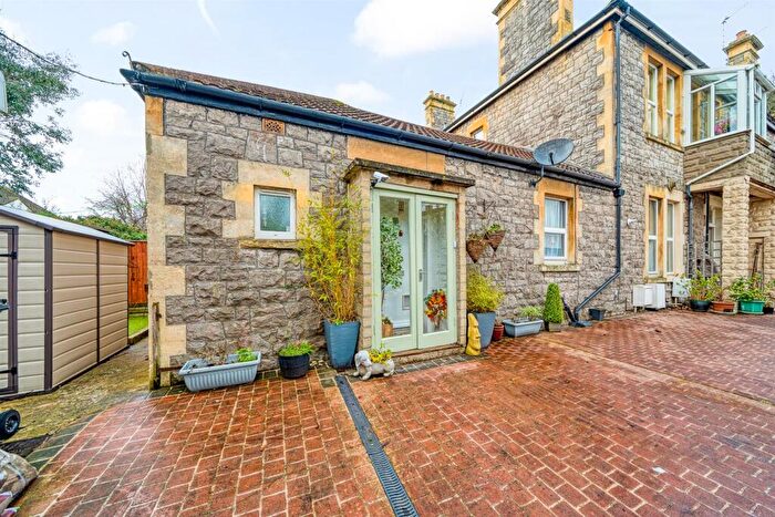 1 Bedroom Flat For Sale In Clarence Road South, Weston-Super-Mare, BS23