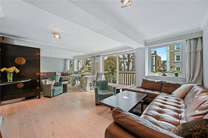 1 Bedroom Flat For Sale In Giles House, Westbourne Grove, London, W11