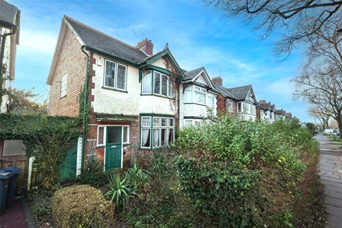 3 Bedroom Semi Detached House For Sale In Brandwood Road, Birmingham, West Midlands, B14