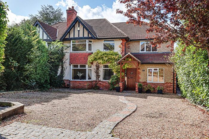 6 Bedroom Semi-Detached House For Sale In Farley Road, South Croydon, CR2