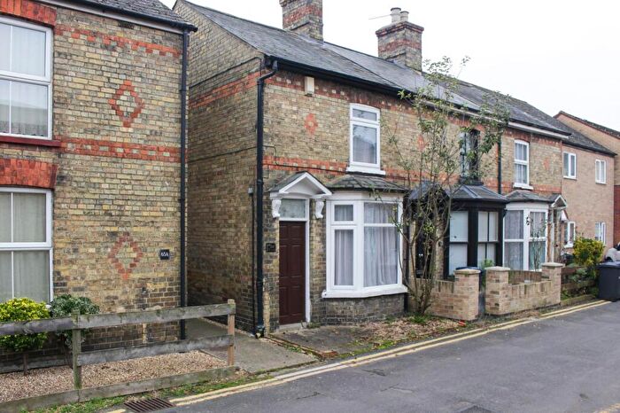 2 Bedroom End Of Terrace House To Rent In Russell Street, St. Neots, PE19
