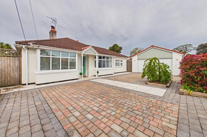 4 Bedroom Bungalow For Sale In Pizey Avenue, Clevedon, North Somerset, BS21