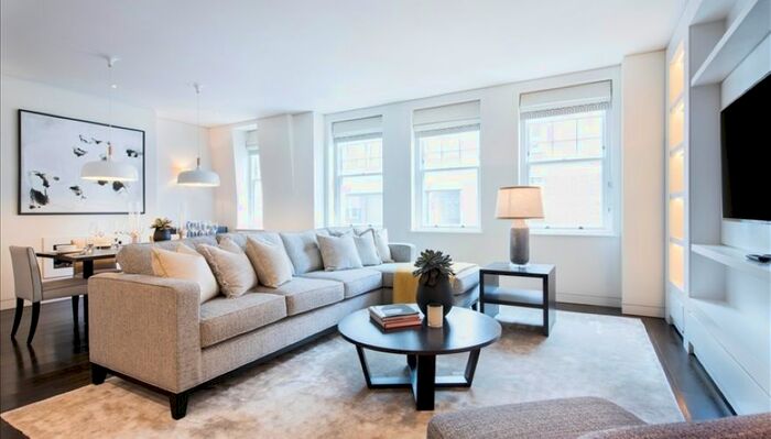 2 Bedroom Flat To Rent In Duke Street, London, W1K