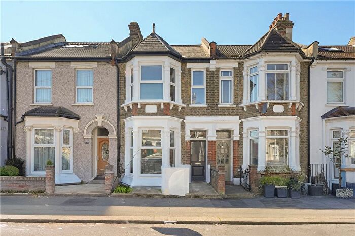 2 Bedroom Flat To Rent In Russell Road, London, E17