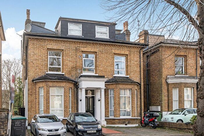 1 Bedroom Flat For Sale In Eaton Rise, Ealing Broadway, London, W5