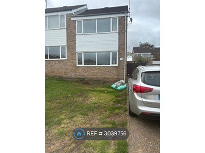 3 Bedroom Semi-Detached House To Rent In Arkwright Road, Wellingborough, NN29