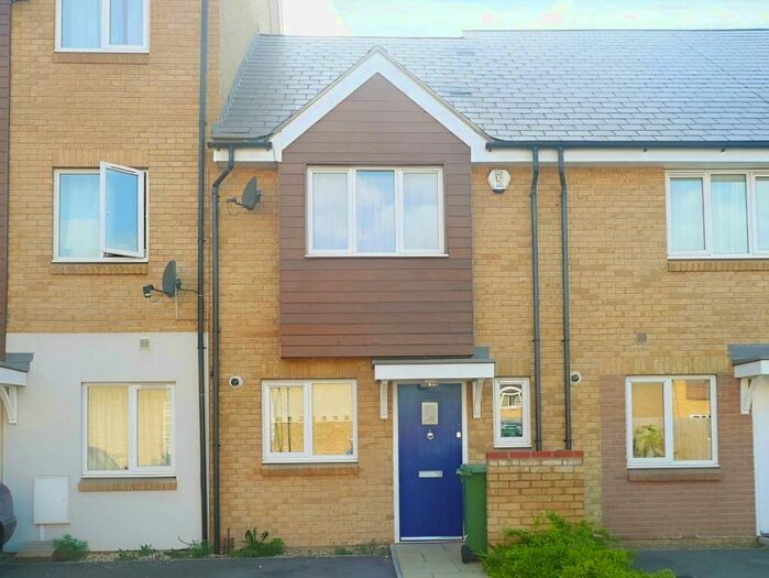 2 Bedroom House To Rent In Robinson Way, Northfleet, Kent, DA11