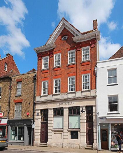 1 Bedroom Flat To Rent In Sandwich Kent, CT13