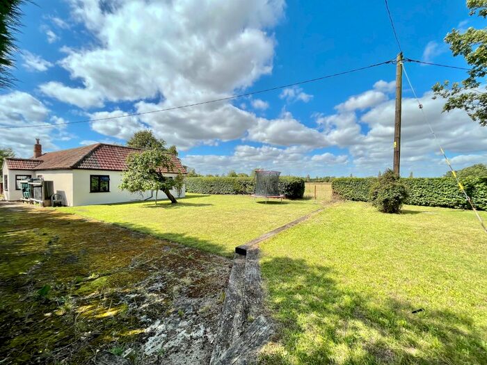 4 Bedroom Bungalow For Sale In Lower Green, Wimbish, Saffron Walden, CB10