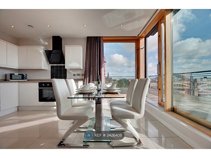 2 Bedroom Flat To Rent In Clavering Place, Newcastle Upon Tyne, NE1