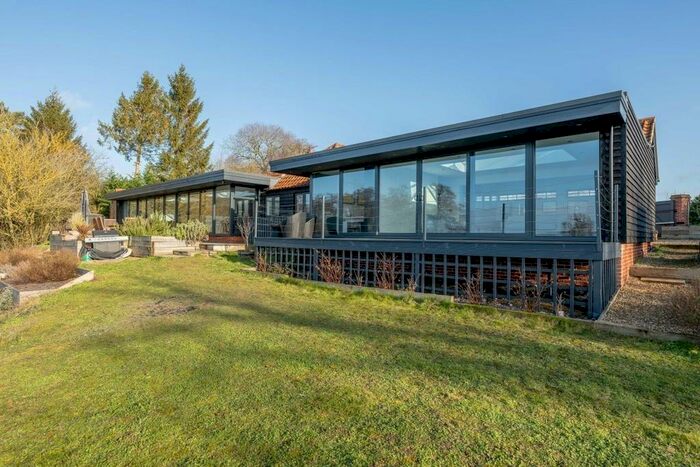 5 Bedroom Barn Conversion For Sale In Lyng Road, Sparham, NR9