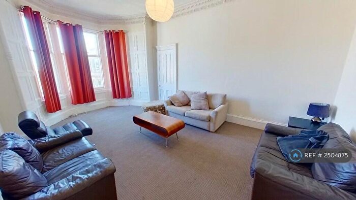 6 Bedroom Flat To Rent In Polwarth Gardens, Edinburgh, EH11