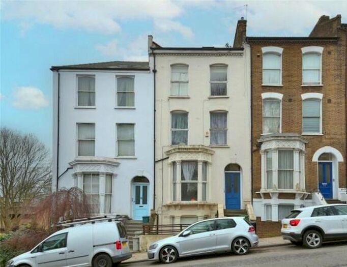 3 Bedroom Flat To Rent In Hazellville Road, Archway, N19