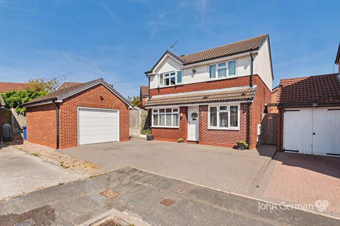4 Bedroom Detached House For Sale In Goodwood Close, Stretton, DE13