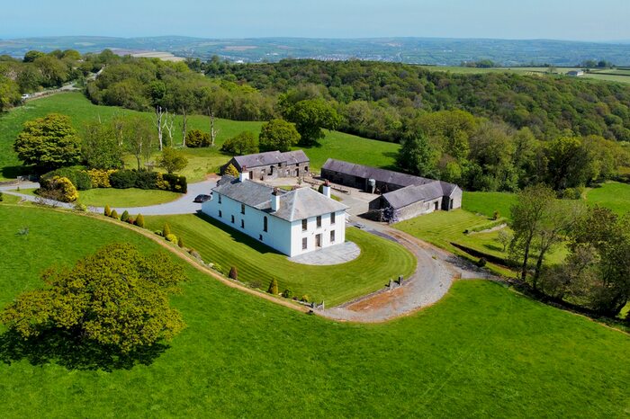 7 Bedroom Detached House For Sale In Pantygrwndy, Cardigan, SA43