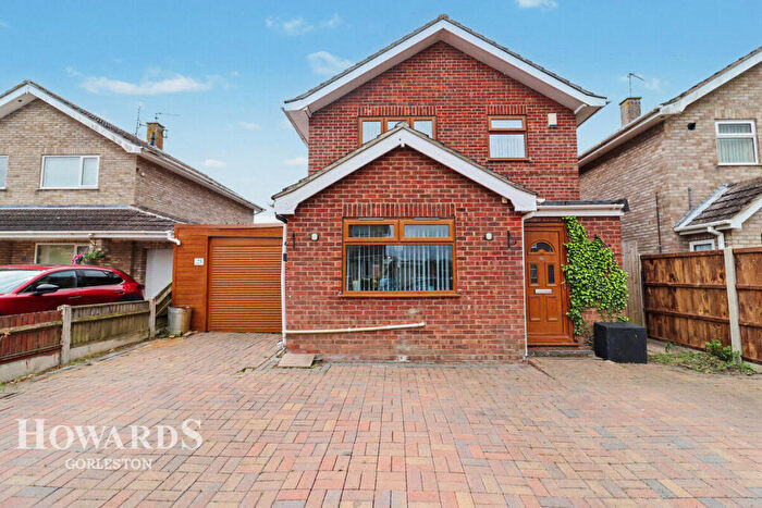 3 Bedroom Detached House For Sale In Bramble Gardens, Belton, NR31