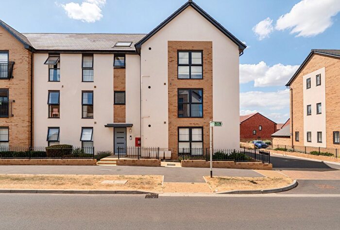 2 Bedroom Flat For Sale In Clark Drive, Yate, Bristol, Gloucestershire, BS37