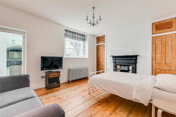 Studio To Rent In Canonbury Square, Canonbury, N1
