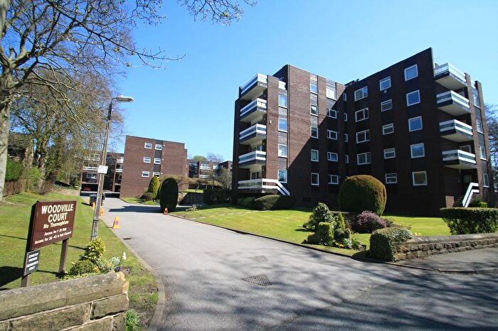 2 Bedroom Flat To Rent In Woodville Court, Leeds, West Yorkshire, Uk, LS8