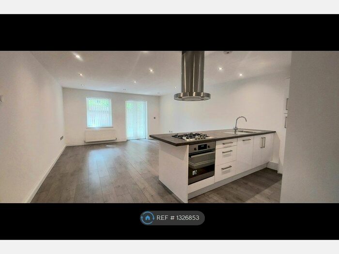 2 Bedroom Flat To Rent In Haydock Close, Hornchurch RM12