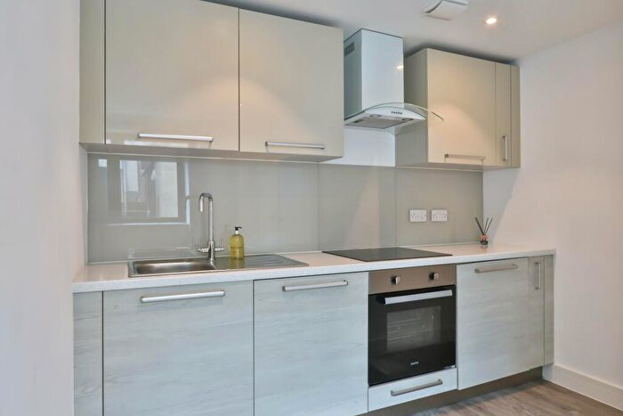1 Bedroom Flat To Rent In Hinton Road, Bournemouth, Dorset, BH1