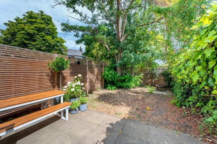 4 Bedroom Property To Rent In Barrowgate Road, Chiswick, London, W4