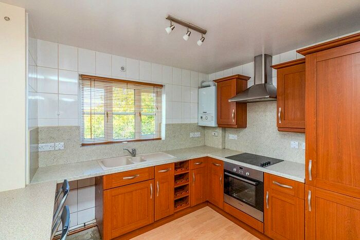 2 Bedroom Flat For Sale In Garden Court, Barnsley, South Yorkshire, S70