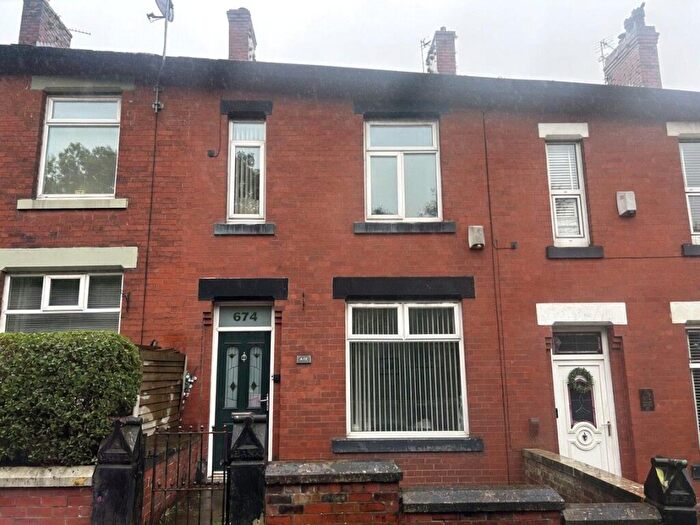 4 Bedroom Terraced House For Sale In Huddersfield Road, Lees, Oldham, Greater Manchester, OL4