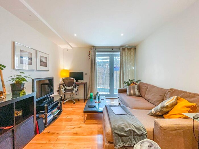 1 Bedroom Flat To Rent In Taylor House, , Canary Wharf, London, E14