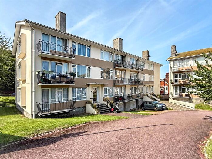 2 Bedroom Flat For Sale In Carew Road, Eastbourne, BN21