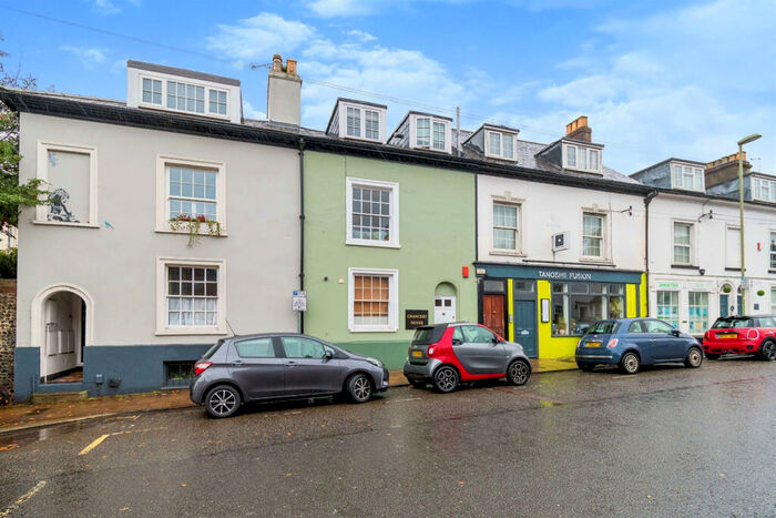 1 Bedroom Apartment To Rent In Upper High Street, Winchester, SO23