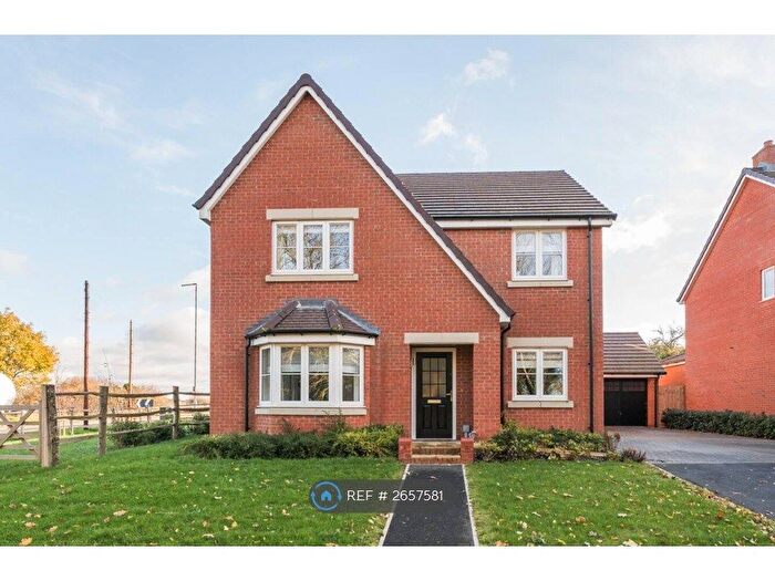 4 Bedroom Detached House To Rent In Park Road, Moggerhanger, Bedford, MK44