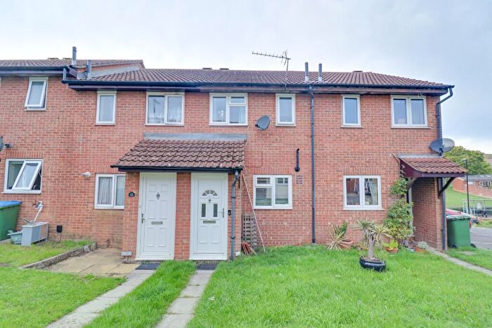 2 Bedroom Terraced House For Sale In Vineyard Close, Woolston, SO19