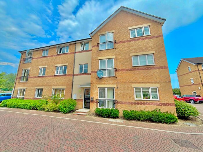 2 Bedroom Flat To Rent In Rathbone Crescent, Peterborough, PE3