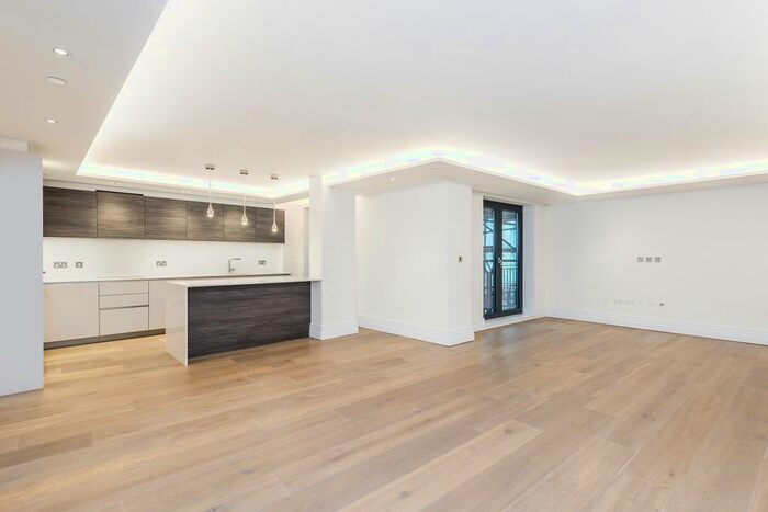 2 Bedroom Flat To Rent In Kensington Gardens Square, London, W2