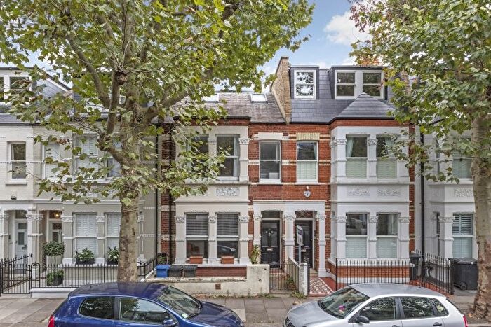 1 Bedroom Flat To Rent In Clonmel Road, London, SW6