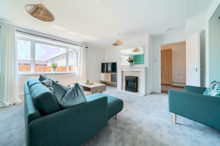 3 Bedroom Terraced House For Sale In Spey Road, Lamborough Fields, Abingdon, Oxfordshire, OX13