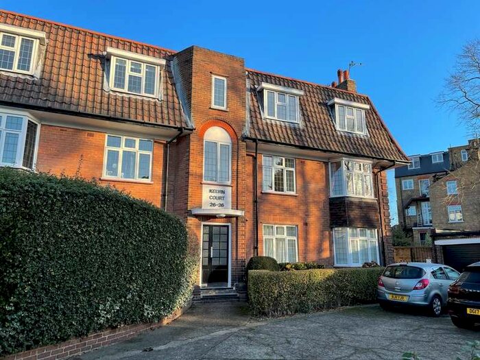 2 Bedroom Ground Flat To Rent In Kelvin Drive, St Margarets, TW1