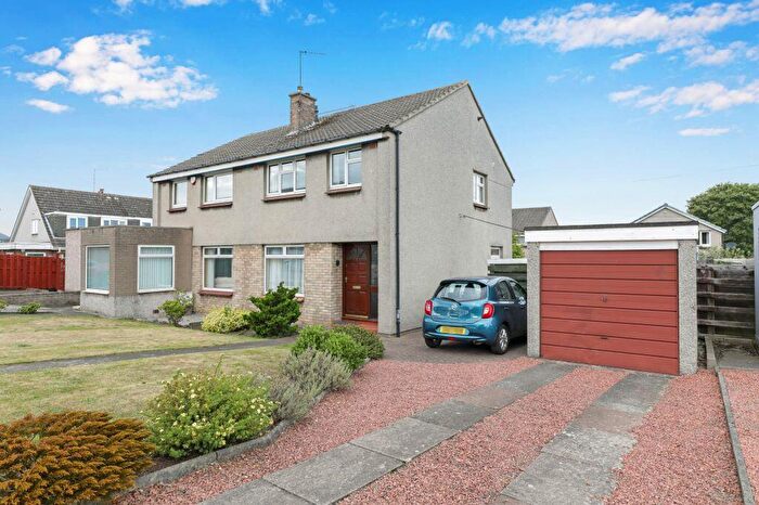 3 Bedroom Semi-Detached House For Sale In Mayburn Avenue, Loanhead, EH20