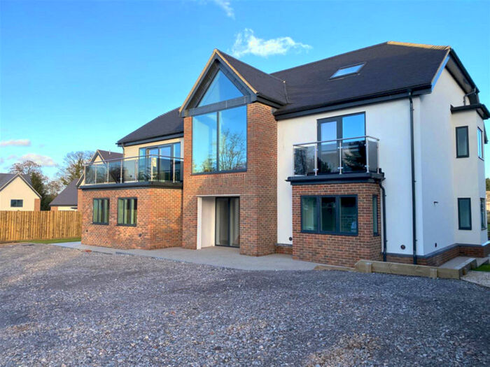 8 Bedroom Detached House For Sale In Oxford Road, Abingdon, OX13