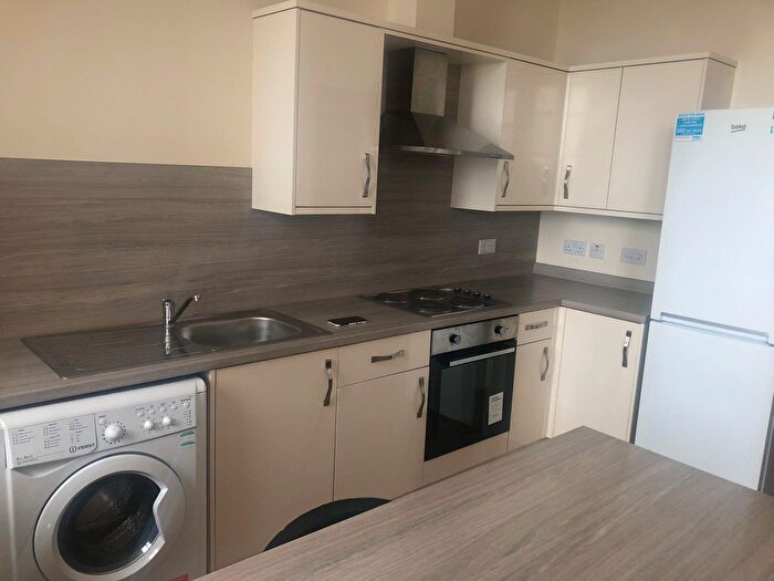 5 Bedroom Flat To Rent In West Bell Street, Dundee (City Centre), DD1