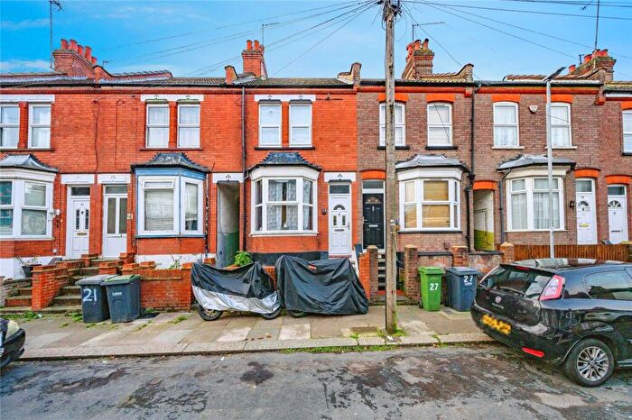 2 Bedroom Terraced House For Sale In St. Saviours Crescent, Luton, Bedfordshire, LU1