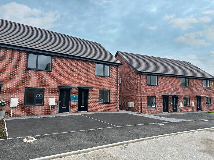 2 Bedroom Town House For Sale In Saltshouse Road Hull, HU8