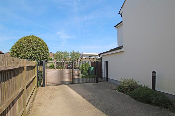 3 Bedroom Terraced House For Sale In Litten Terrace, Chichester, PO19