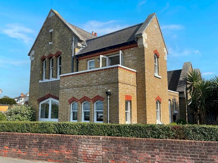 3 Bedroom Property To Rent In Esplanade, East Cowes, PO32