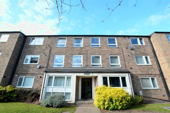 3 Bedroom Flat To Rent In Redcliffe Road, Nottingham, NG3