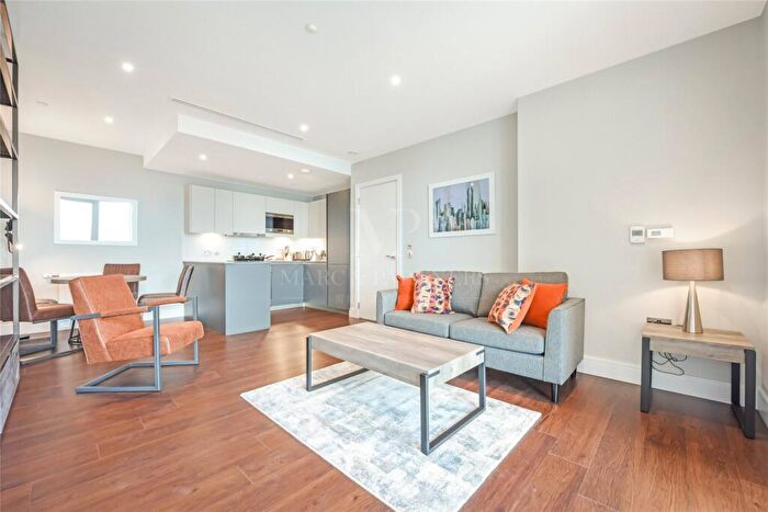 1 Bedroom Apartment To Rent In Maine Tower, Harbour Way, London, E14